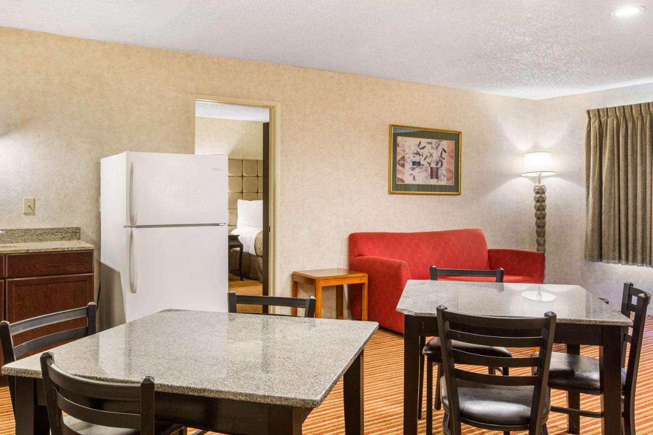 Rodeway Inn & Suites El Cajon San Diego East 外观 照片
